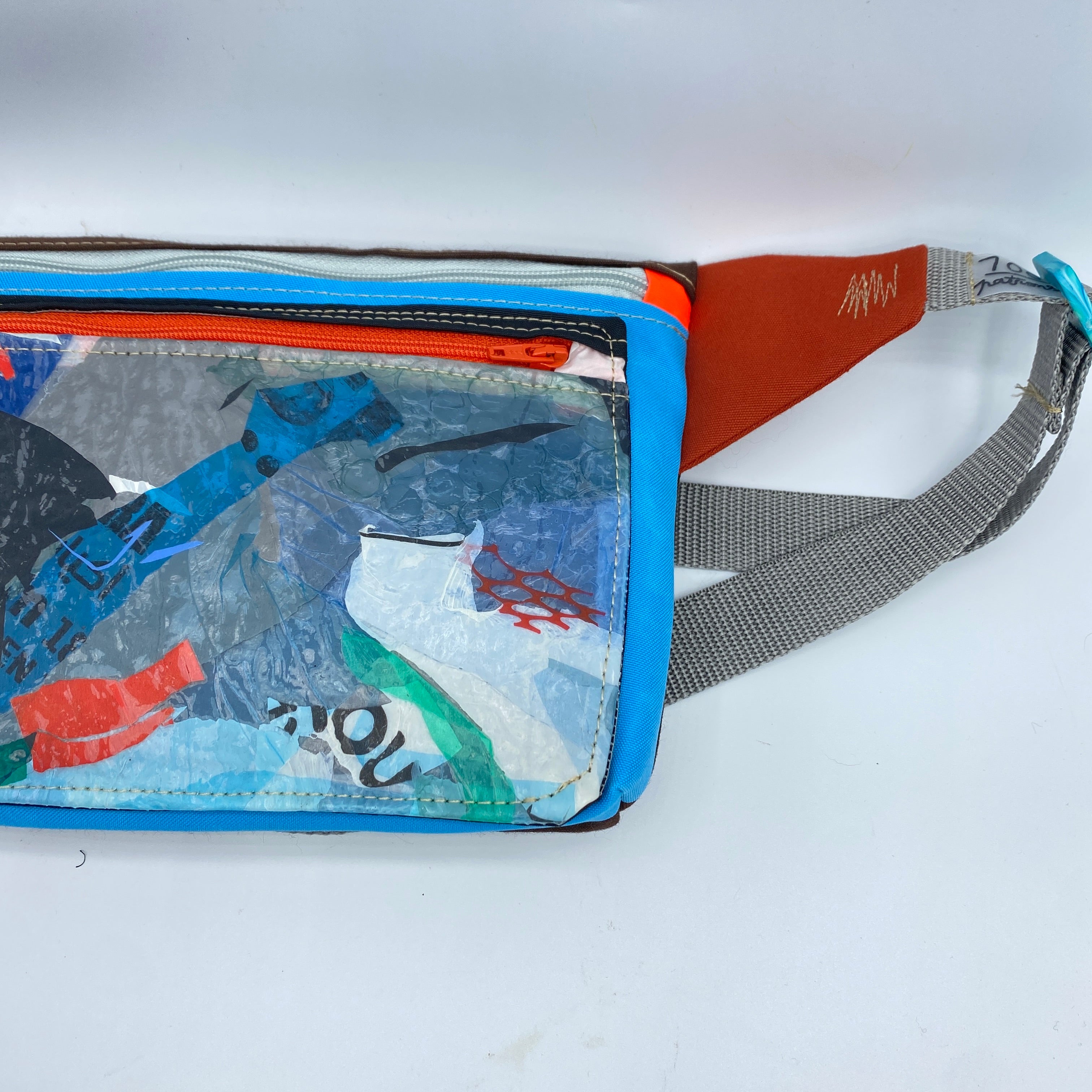 RECYCLED PLASTIC DOUBLE POCKET FAN BAG #N03