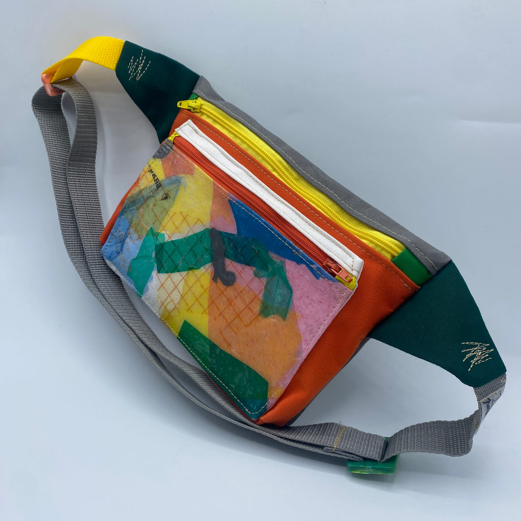 RECYCLED PLASTIC DOUBLE POCKET FAN BAG #N03