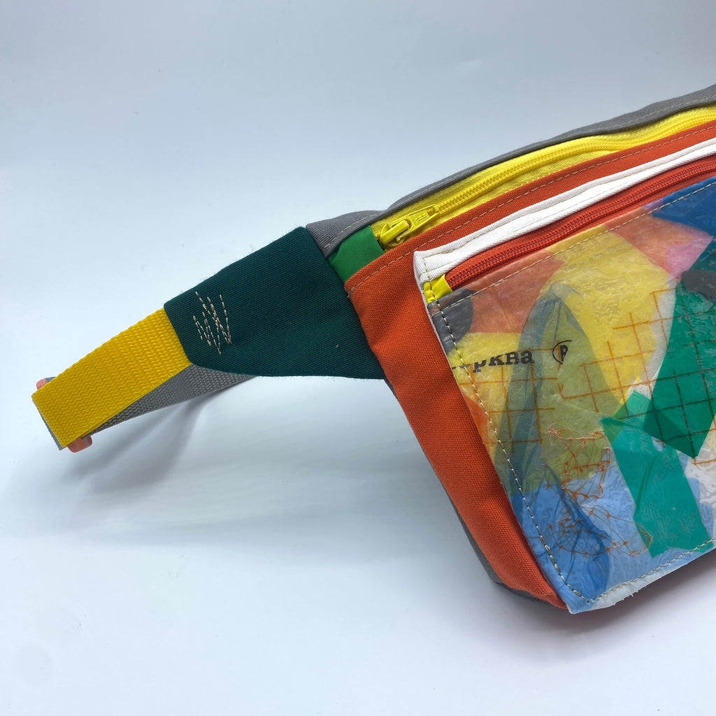 RECYCLED PLASTIC DOUBLE POCKET FAN BAG #N03