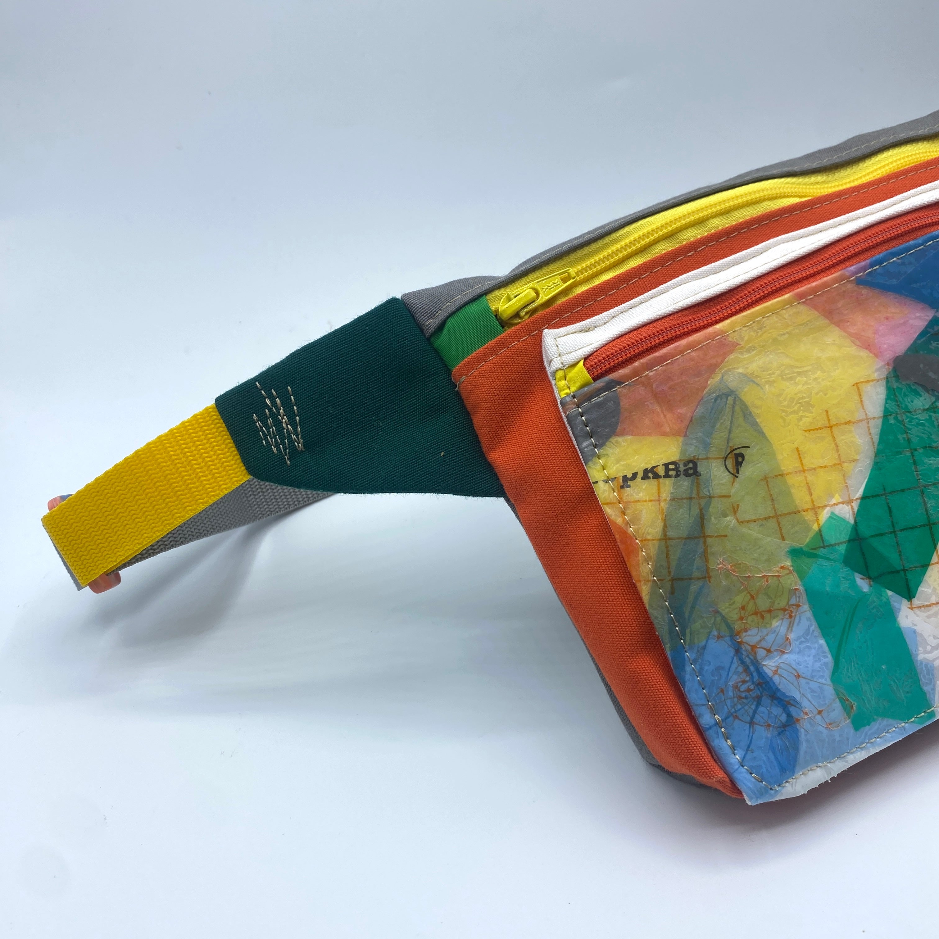 RECYCLED PLASTIC DOUBLE POCKET FAN BAG #N03